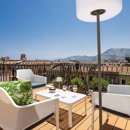 With 2 Terraces Near Teatro Massimo 公寓 *